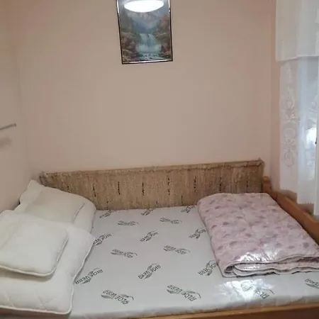 Horváth Ház Földszint és Emelet Külön-külön Kiadó 8-8 Fő Részére, Hébergement de vacances Balatonfenyves